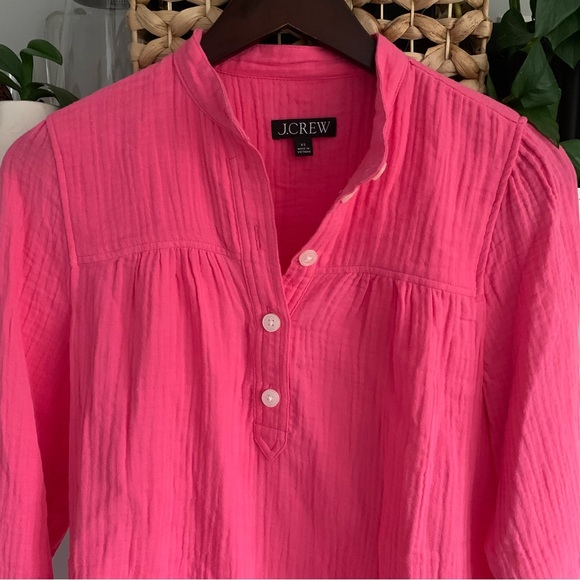 • [J. Crew] Cotton Textured Top • - Picture 2 of 11